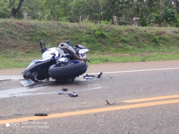 Gerente de empresa morre aps colidir motocicleta com caminho na MT-130