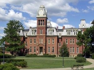 Site divulga ranking de universidades mais 'baladeiras' dos Estados Unidos