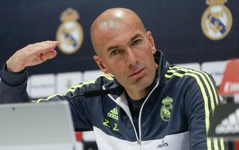 Zidane defende James e indica que Real no contratar mesmo punido