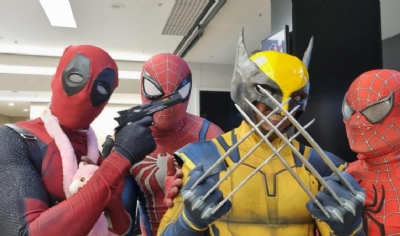 Deadpool e Wolwerine surpreendem pblico em estreia de filme em shopping de Vrzea Grande