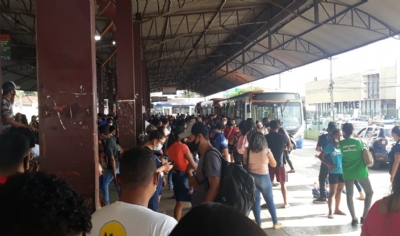 OD - Manifestantes bloqueiam Avenida Mario Andreazza e terminal Andr Maggi pela falta de nibus 4