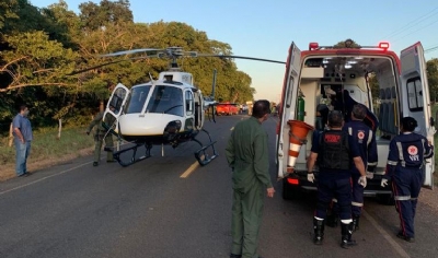 OD - Mulher  transportada de aeronave para Cuiab aps ficar preso s ferragens em acidente na MT-370