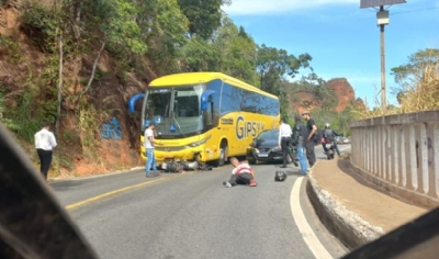 Motociclista fica ferido aps bater de frente com nibus no Porto do Inferno