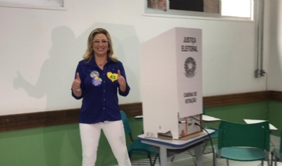 Marcia Pinheiro vota no IFMT