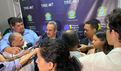 OD - Presidente do TRE-MT fala com a imprensa durante apurao