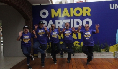 Apoiadores de Mauro Mendes j se renem na sede do Unio Brasil para acompanhar apurao