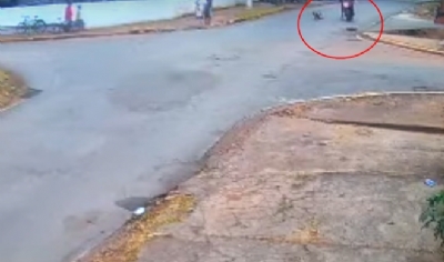 Criana  atropelada por motociclista na sada de escola em VG