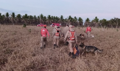 Cadela Hot do Corpo de Bombeiros encontra idoso de 78 anos prximo s margens da Br-070