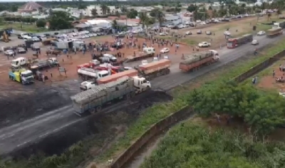 Desobstruo de bloqueio em Lucas do Rio Verde