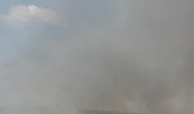 Corpo de Bombeiros tenta controlar incndio de grandes propores nas proximidades do Brasil Beach em Cuiab