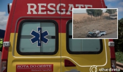 Grave acidente entre Fiat Strada e carreta deixa motorista morto